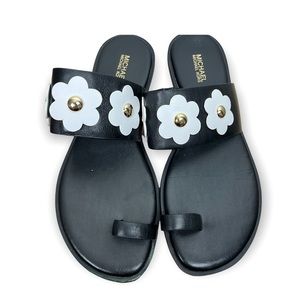 Micheal Kors Sonya White Daisy Toe Ring Flat Sandals